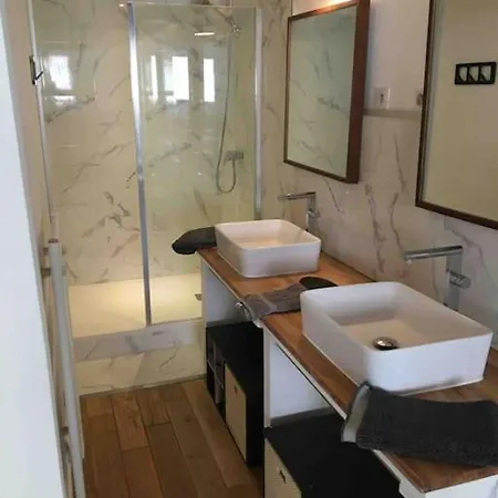 Flc -notre-dame 5 Min, Luxurious Loft 4 Rooms, 8 Guests- * Marseille