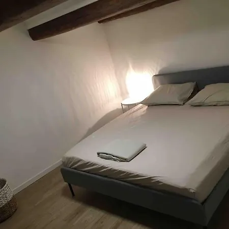 Apartment Flc -notre-dame 5 Min, Luxurious Loft 4 Rooms, 8 Guests- Marseille