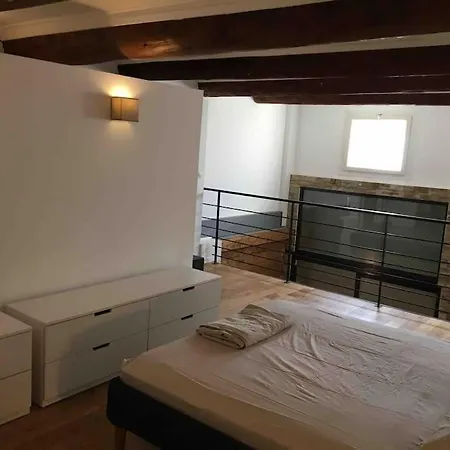 Apartment Flc -notre-dame 5 Min, Luxurious Loft 4 Rooms, 8 Guests-